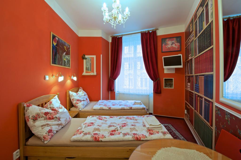 Alice Apartment House Прага Екстер'єр фото