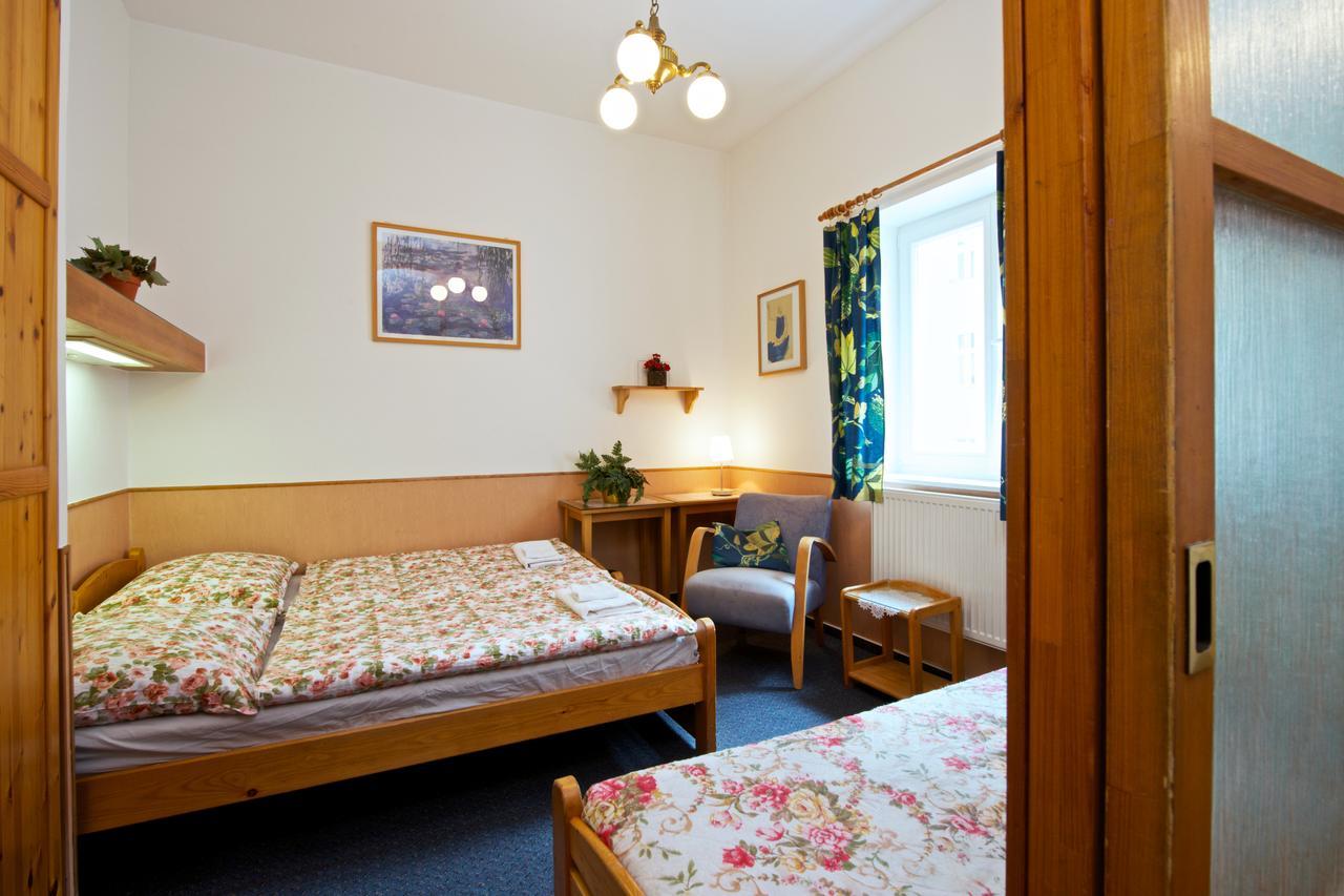 Alice Apartment House Прага Екстер'єр фото