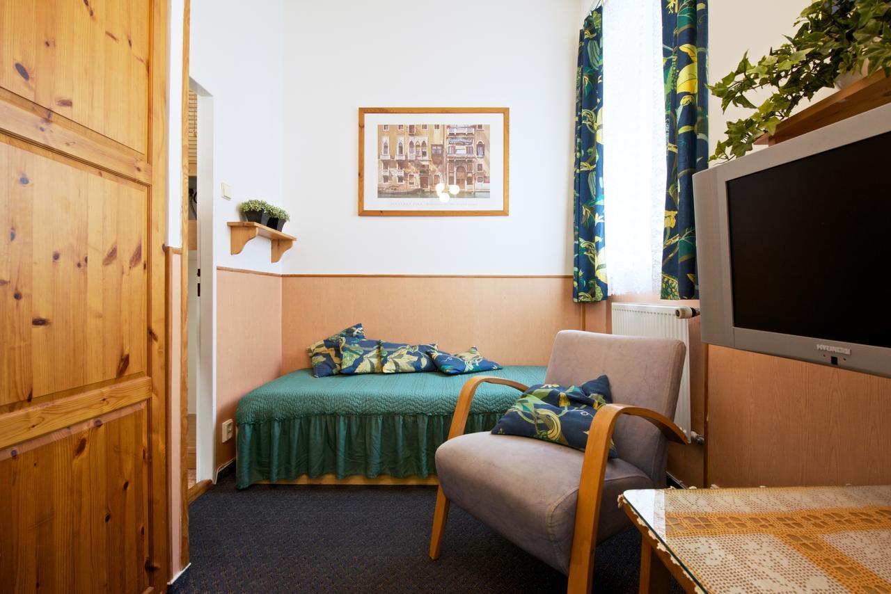Alice Apartment House Прага Екстер'єр фото