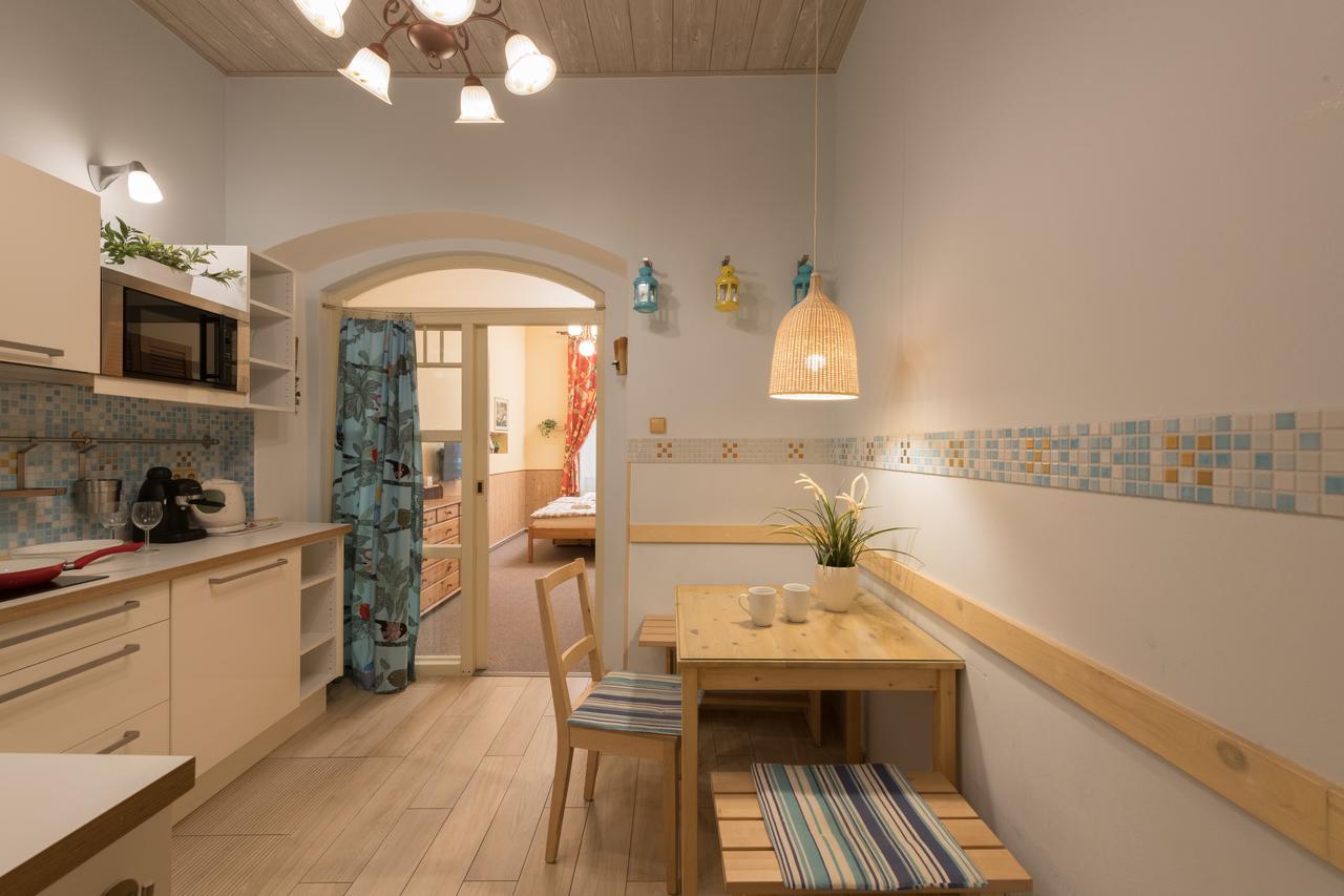 Alice Apartment House Прага Екстер'єр фото