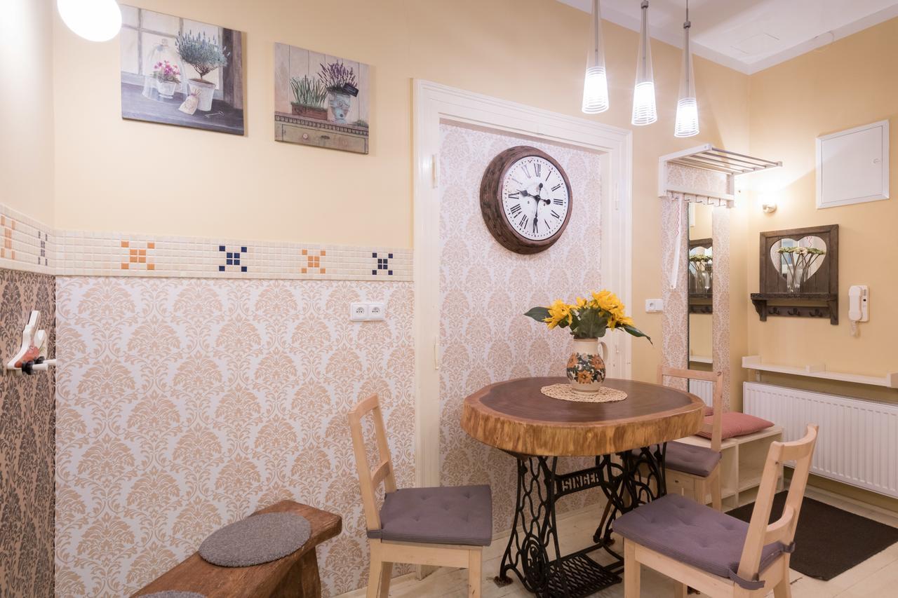 Alice Apartment House Прага Екстер'єр фото