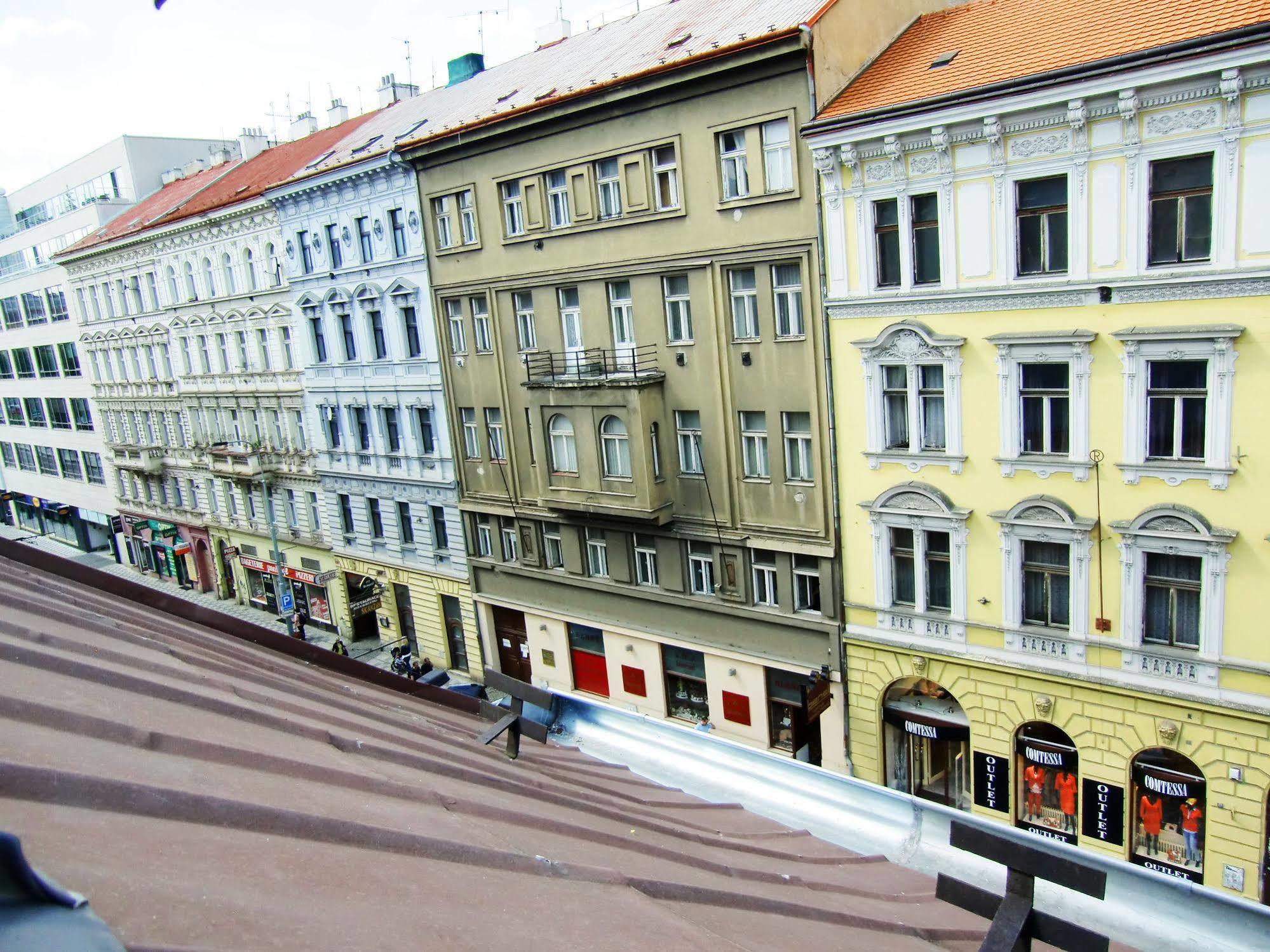 Alice Apartment House Прага Екстер'єр фото