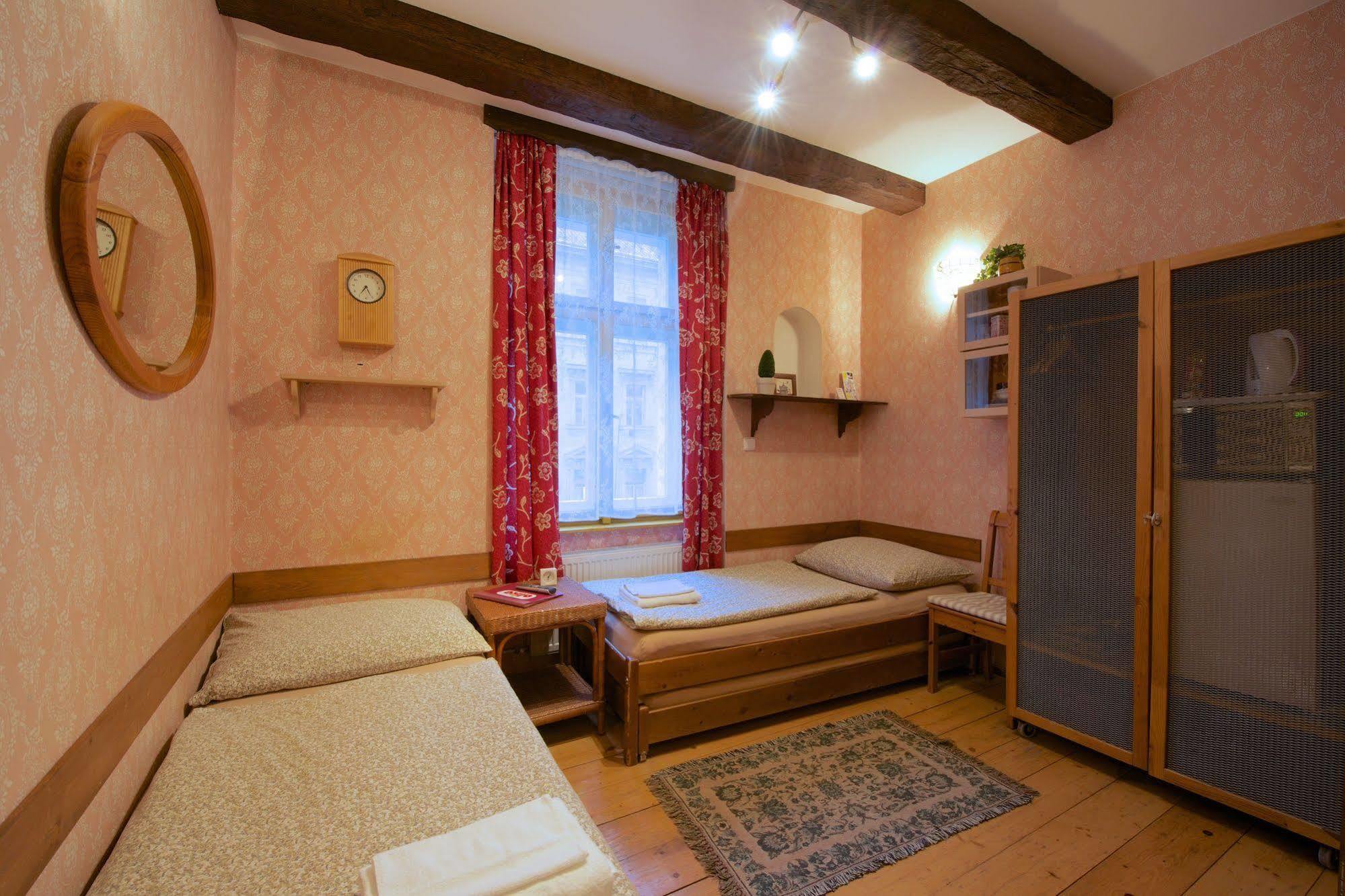 Alice Apartment House Прага Екстер'єр фото