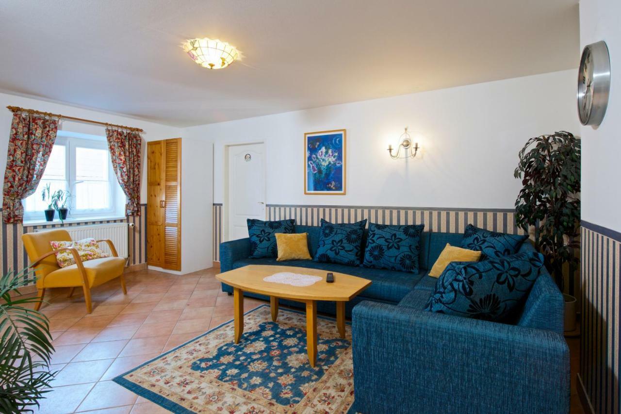 Alice Apartment House Прага Екстер'єр фото